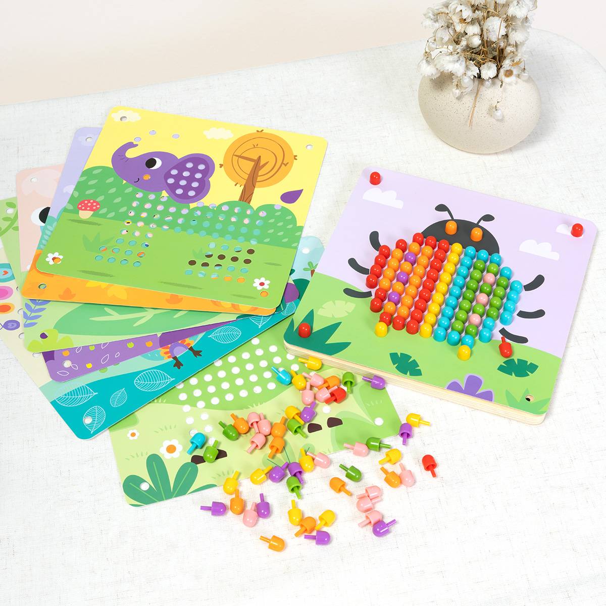 Joc Montessori Educativ Pattern Pegs din Lemn pentru Copii, Mozaic cu Pioni Colorati